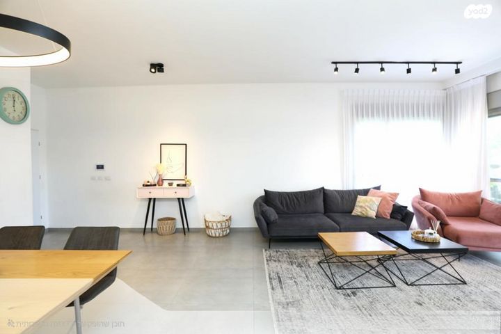 דירת גן, שדרות האגמים 5, אגמים, נתניה