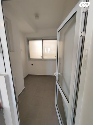 דירה, חוט השני 42, מגדים, מעלה אדומים