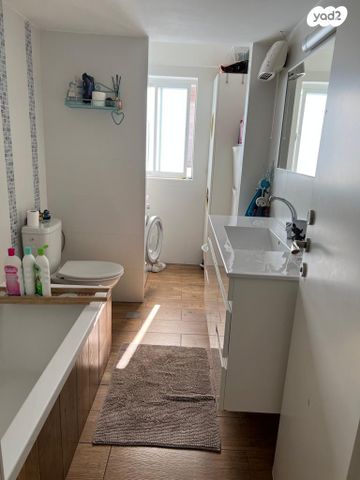 גג/ פנטהאוז, אושה 18, מוצקין הותיקה, קרית מוצקין