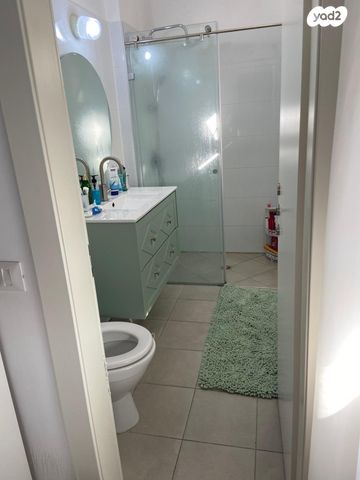 דירה, שדרות הרצל 2, נאות שמיר, יבנה