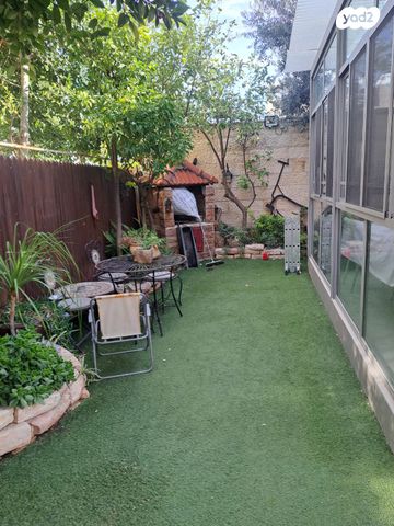 דו משפחתי, מניה שוחט 1, פסגת זאב, ירושלים