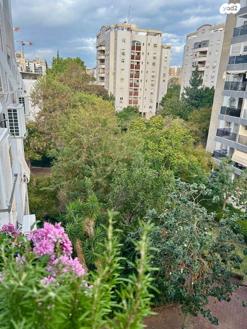 דירה, הרב מיימון 20, דרום מזרח, בת ים