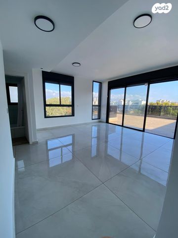 גג/ פנטהאוז, אילת 64, ג'סי כהן, חולון