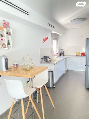 דירה, אהוד מנור 2, קרית אילון, חולון