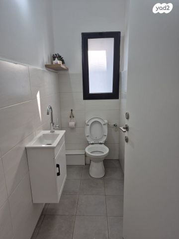 דירה, אריק איינשטיין 105, נווה שרון / שער העיר, נתיבות