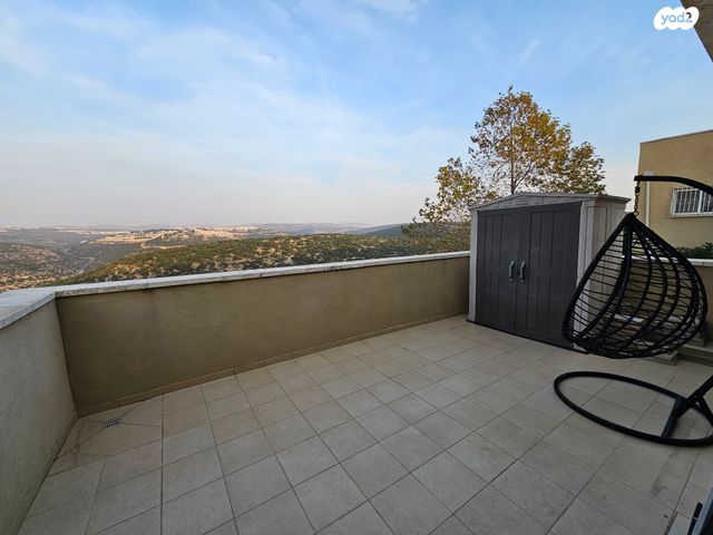 דו משפחתי, הגיתית 95, יקיר, יקיר