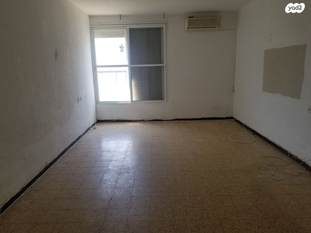 תורה ועבודה 1