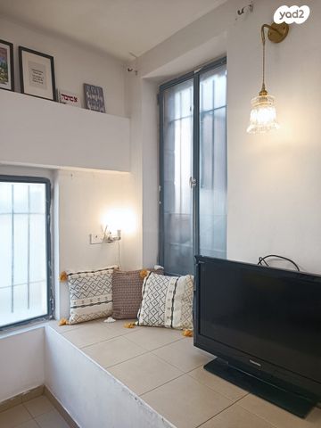 דירה, תקוע 12, מחנה יהודה - לב העיר, ירושלים