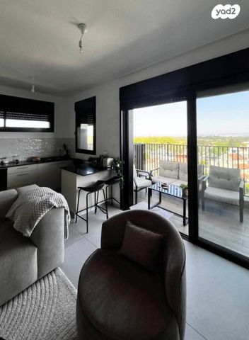 דירה, סמטת המעלות 5, נווה מגן, רמת השרון