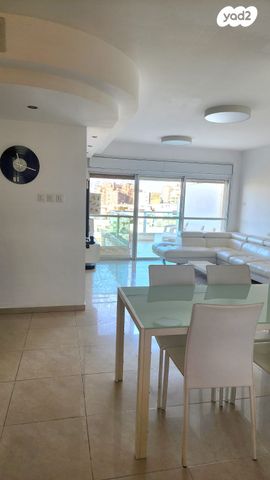 דירה, משה קהירי 8, רמות הרכס, באר שבע