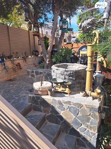 דו משפחתי, מניה שוחט 1, פסגת זאב, ירושלים