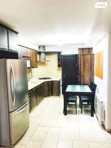 דירה, הרב אברהם מרדכי ווינגרטן 13, חומת שמואל, הר חומה, ירושלים