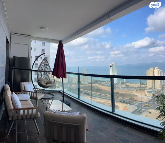 דירה, אמנון ליפקין שחק 1, נוף הטיילת, נתניה