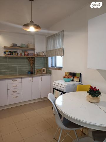 דירה, תקוע 12, מחנה יהודה - לב העיר, ירושלים