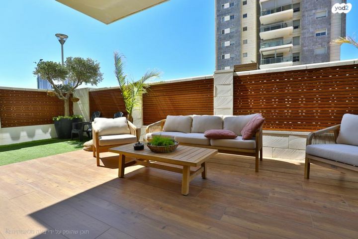 שדרות האגמים 5