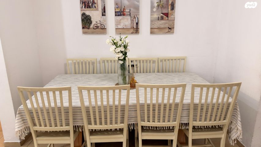 דו משפחתי, הגיתית 95, יקיר, יקיר