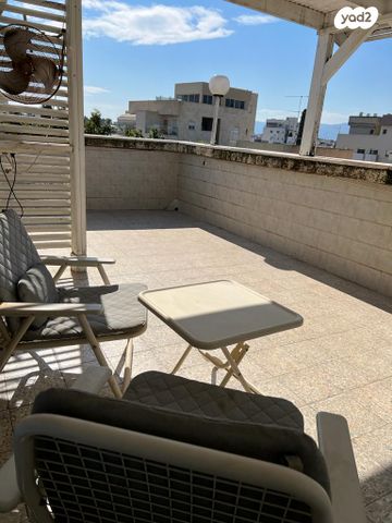 גג/ פנטהאוז, אושה 18, מוצקין הותיקה, קרית מוצקין