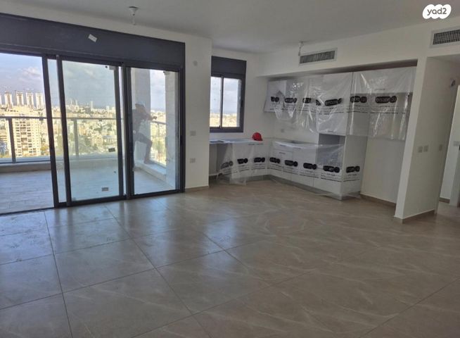 דירה, יעקב פיכמן 21, ח-501, חולון