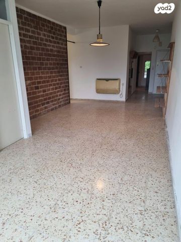 אחים קיבוביץ' 16