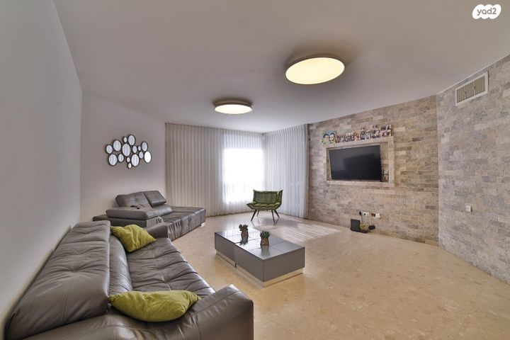 יהושע רבינוביץ 18