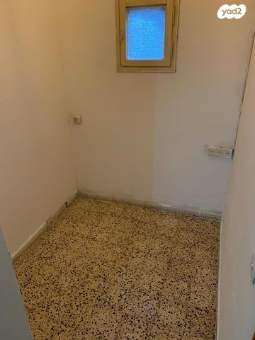 בית פרטי/ קוטג', הרב עוזיאל 4, המרכז האזרחי, רמלה