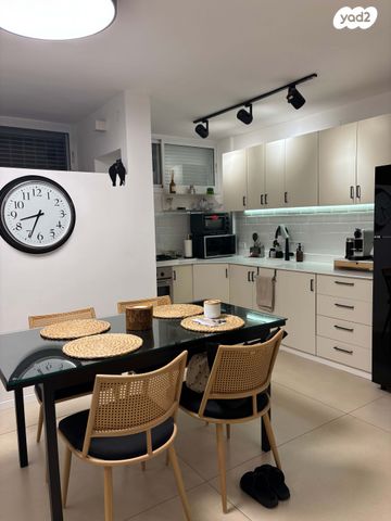 דירה, אח"י דקר 12, נווה שרת, תל אביב יפו