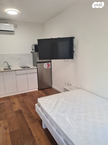 יחידת דיור, שקד 18, נווה סביון, אור יהודה