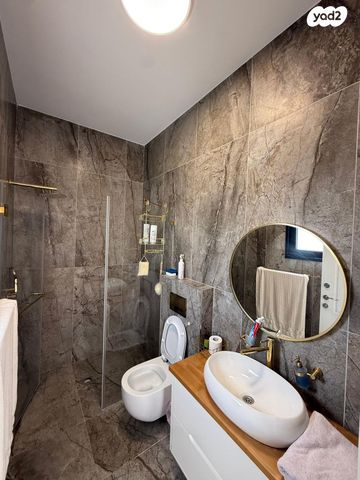 גג/ פנטהאוז, עמישב 22, תל חיים, תל אביב יפו