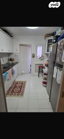 דירה, מרדכי אלקחי 37, ארמון הנציב, תלפיות מזרח, ירושלים