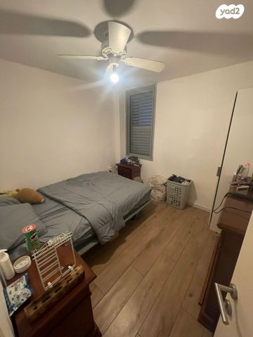 דירה, שרה אהרונסון 40, אזור הבילויים, רמת גן