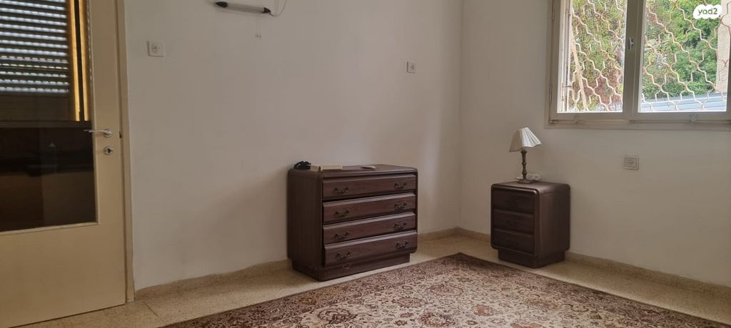 דירה, שדרות הברושים 1, מרכז הכרמל, חיפה