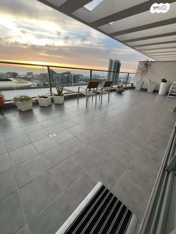 גג/ פנטהאוז, חמדה 1, מת"מ, נאות פרס, חיפה