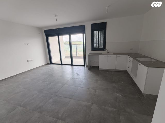 דירה, לאה גולדברג 6, צפון נס ציונה, נס ציונה