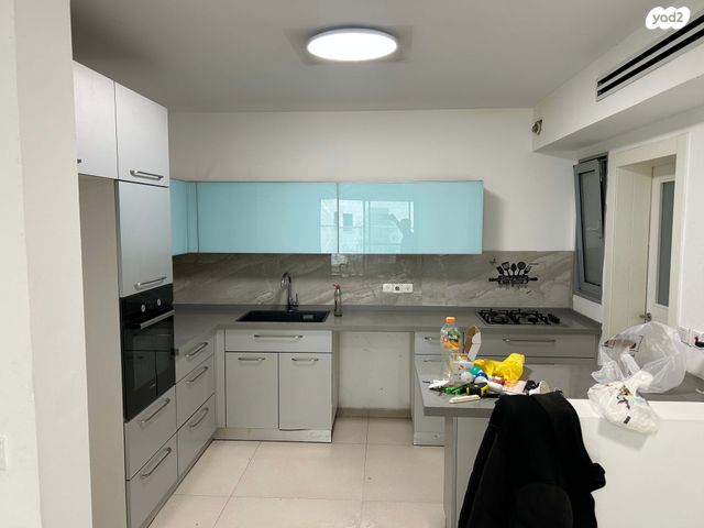 גרטרוד עליון 4