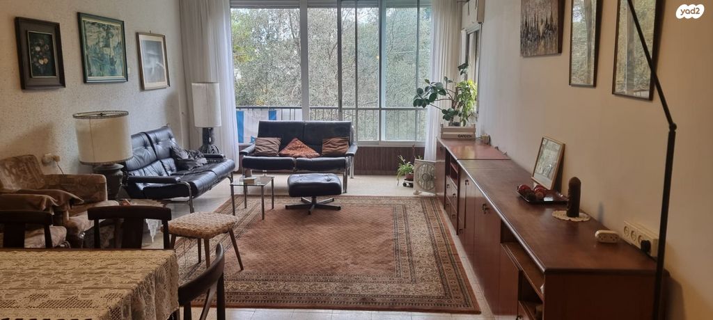 שדרות הברושים 1