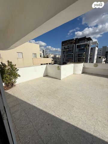 גג/ פנטהאוז, שדרות ח"ן 39, ב' / צפון מערב העיר, רחובות