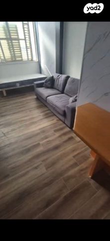 דירה, הנשיא 10, בית וקאנטרי, גיורא יוספטל, גבעת שמואל