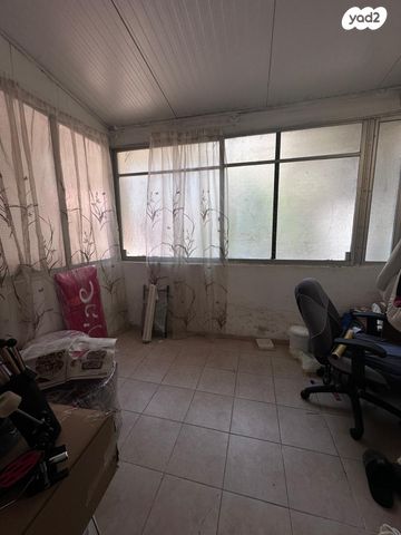 דירה, שדרות ודג'ווד 18, מרכז הכרמל, חיפה