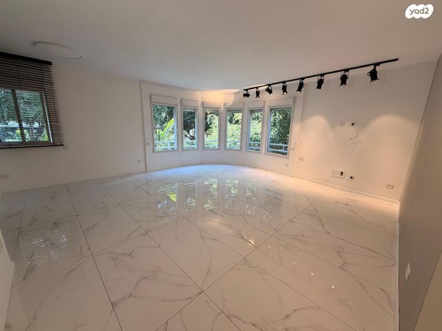 דירה, שדרות ח"ן 28, הצפון הישן - דרום, תל אביב יפו