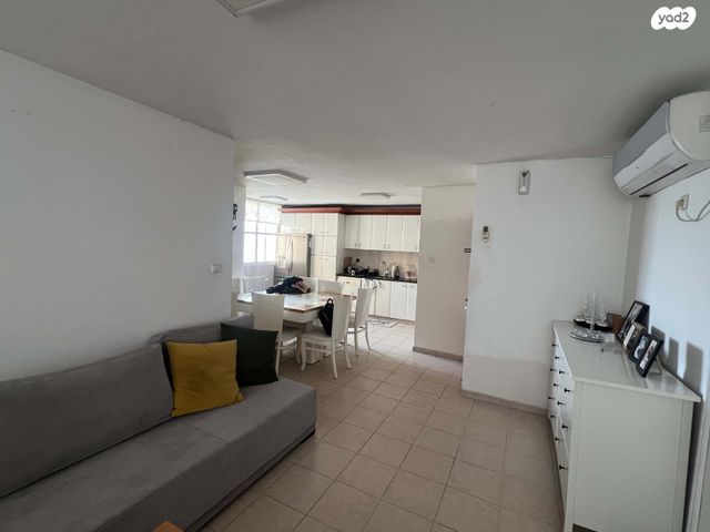 דירה, שטרן 3, רמת הנשיא, בת ים