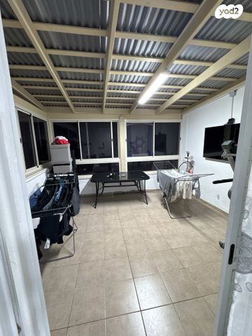 דירה, לח"י 10, שיכון עובדים, טבריה