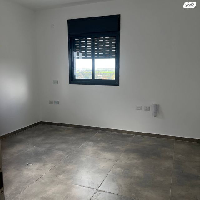 גג/ פנטהאוז, הרב מרדכי אליהו 22, כרמי הנדיב, אחוזת רוטנר, קרית מלאכי