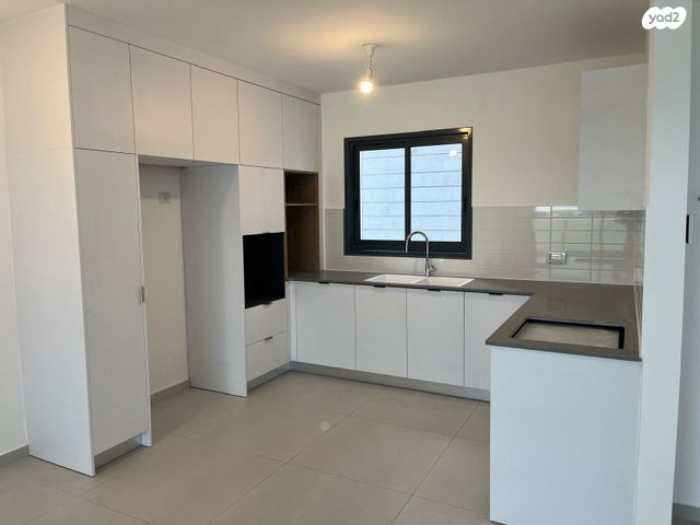 דירה, הרב מרדכי אליהו 24, כרמי הנדיב, אחוזת רוטנר, קרית מלאכי