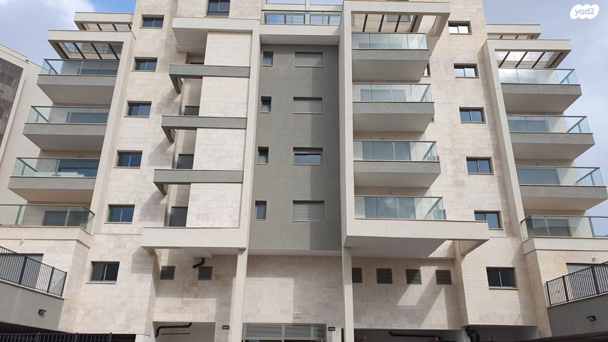 דירה, נחל מירון 1, מורדות רזים, צפת