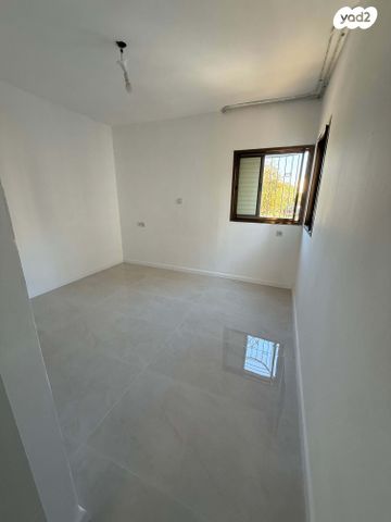 דירה, חיים משה שפירא 21, רובע ד', אשדוד