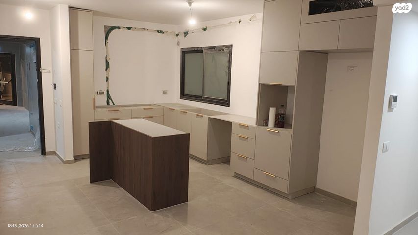 יצחק ארנסט נבנצל 1