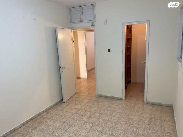 דירה, הרצל 105, שעריים, רחובות