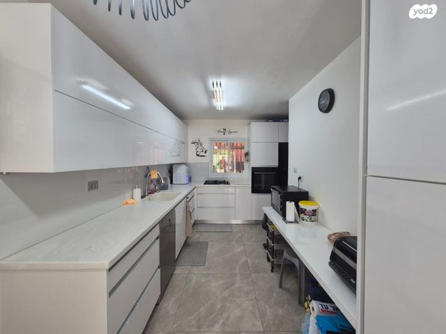 דירת גן, הארבעה 27, פסגת זאב, ירושלים