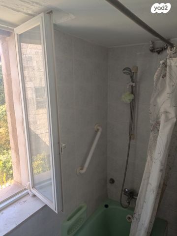 דירה, תל חי 15, קטמון הישנה, ירושלים