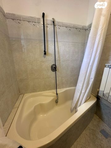 דו משפחתי, משלט 3, מעוז ציון ב', מבשרת ציון